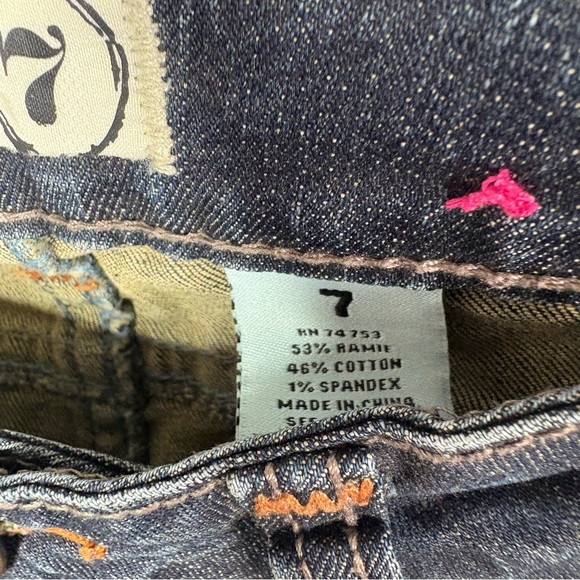 Zanadi Women’s Denim Jeans - Picture 2 of 5